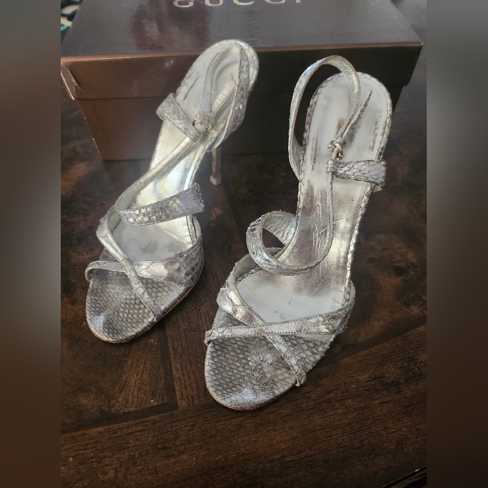 Gucci silver sandals size 8 with box
